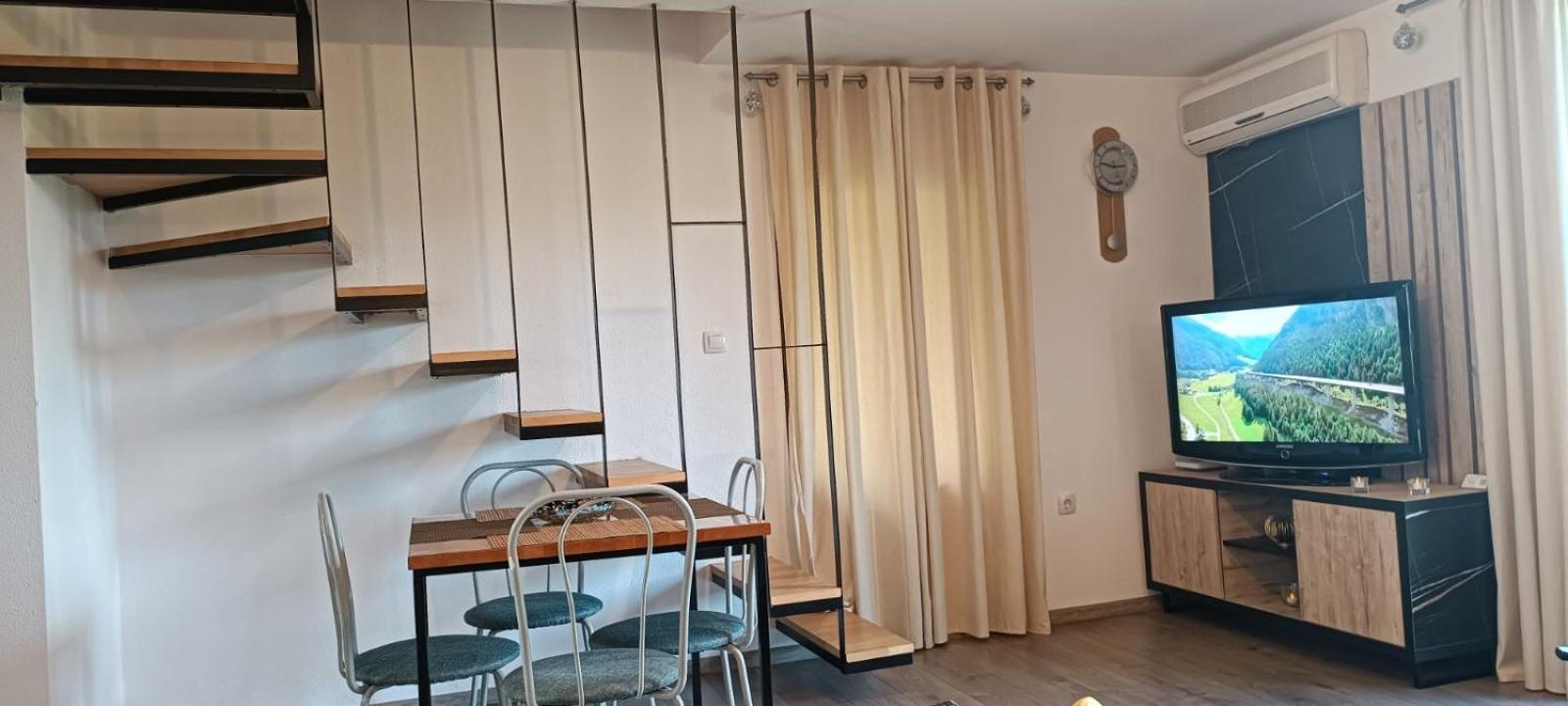 Pyramid Holiday House Вісоко Екстер'єр фото